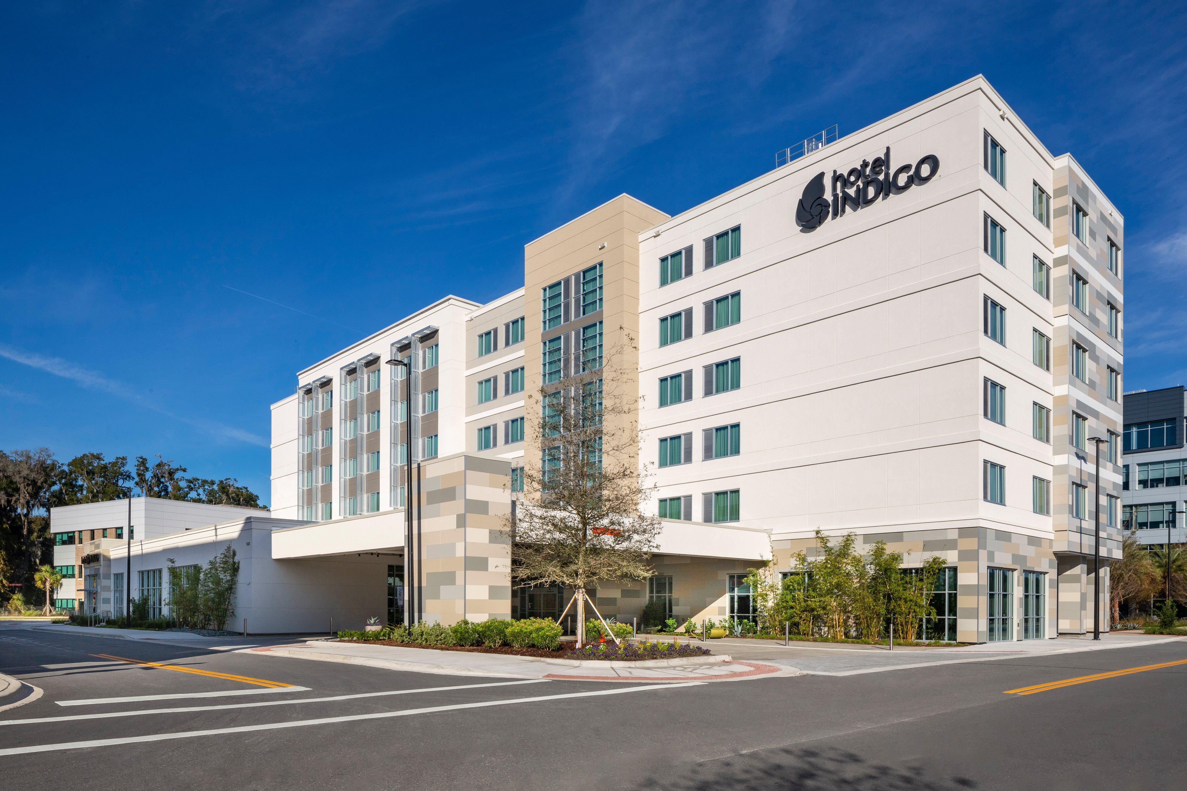 Hotel Indigo Gainesville-Celebration Pointe By Ihg Exterior photo