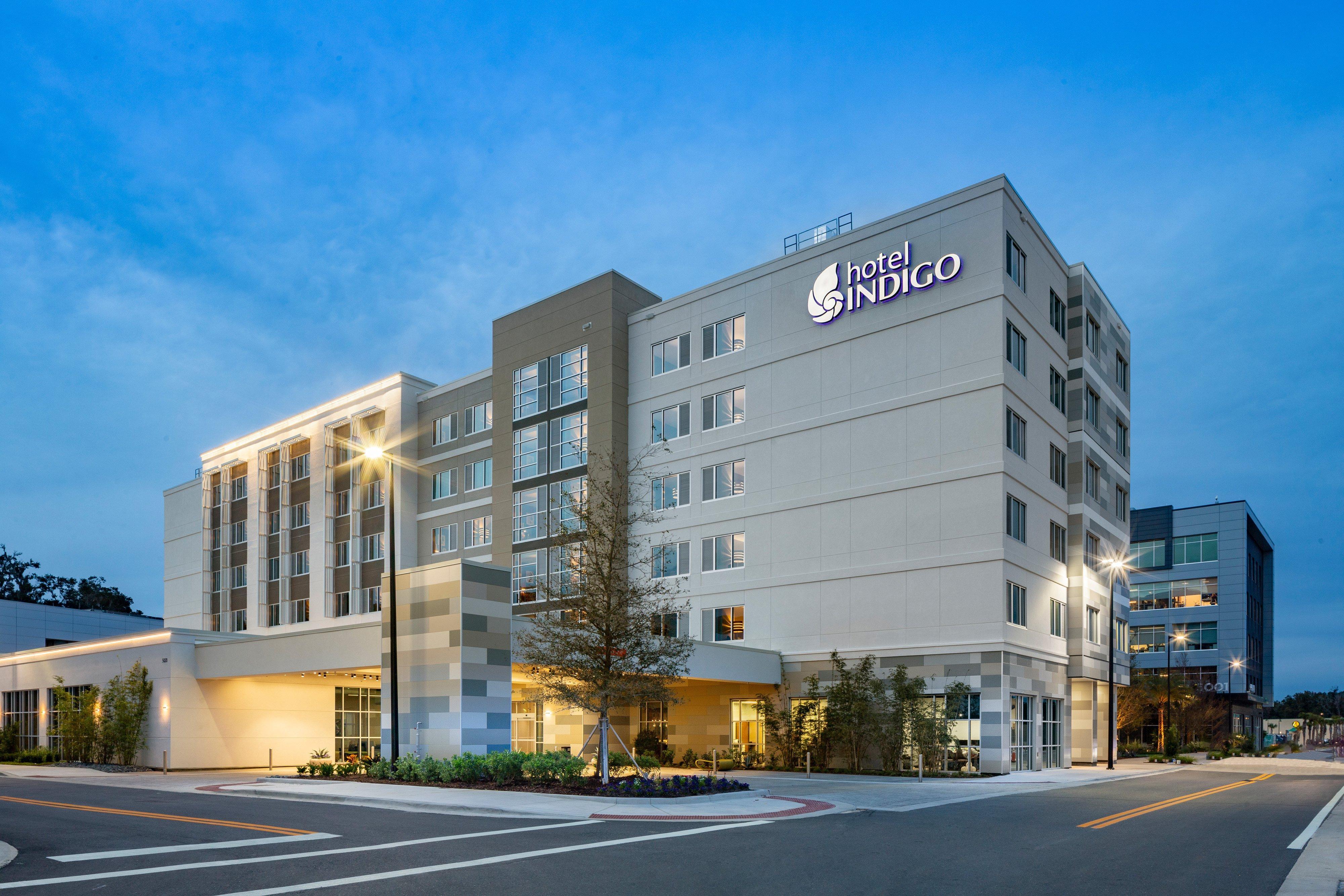 Hotel Indigo Gainesville-Celebration Pointe By Ihg Exterior photo