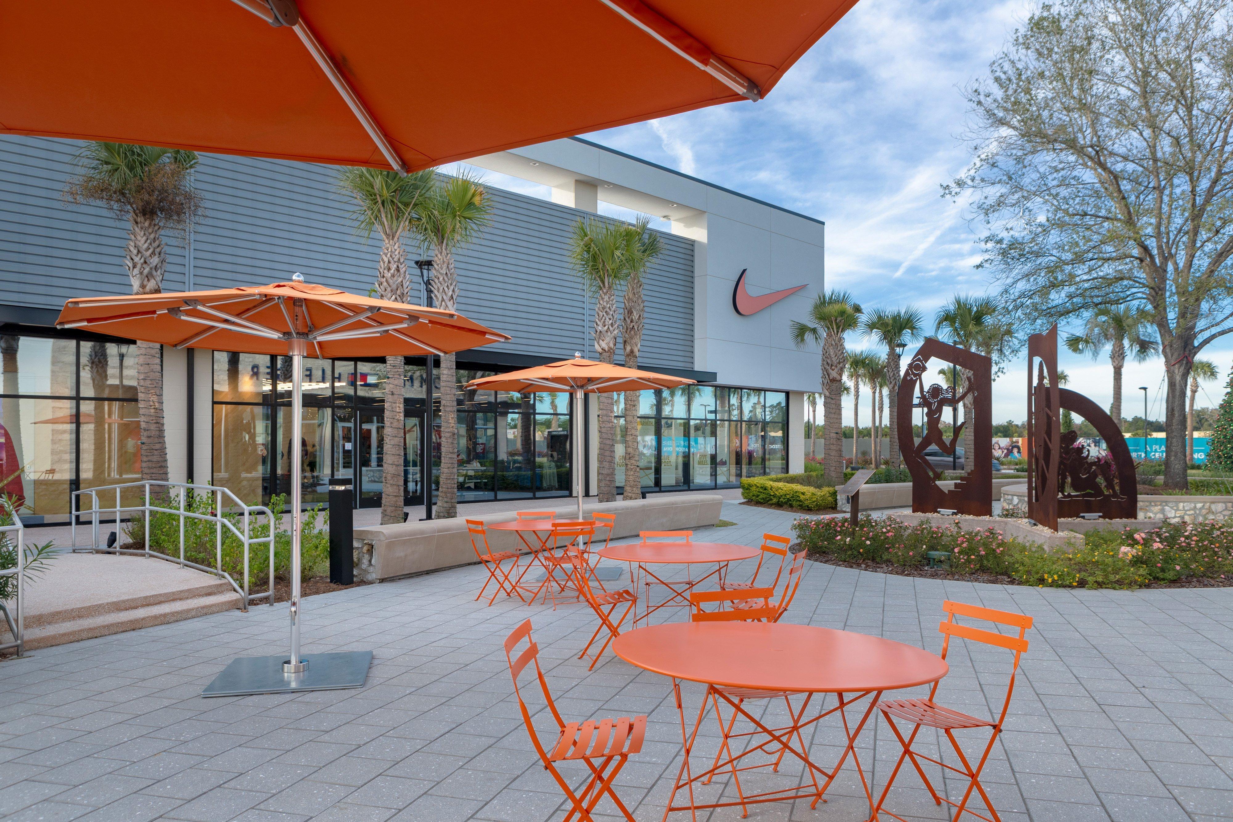 Hotel Indigo Gainesville-Celebration Pointe By Ihg Exterior photo