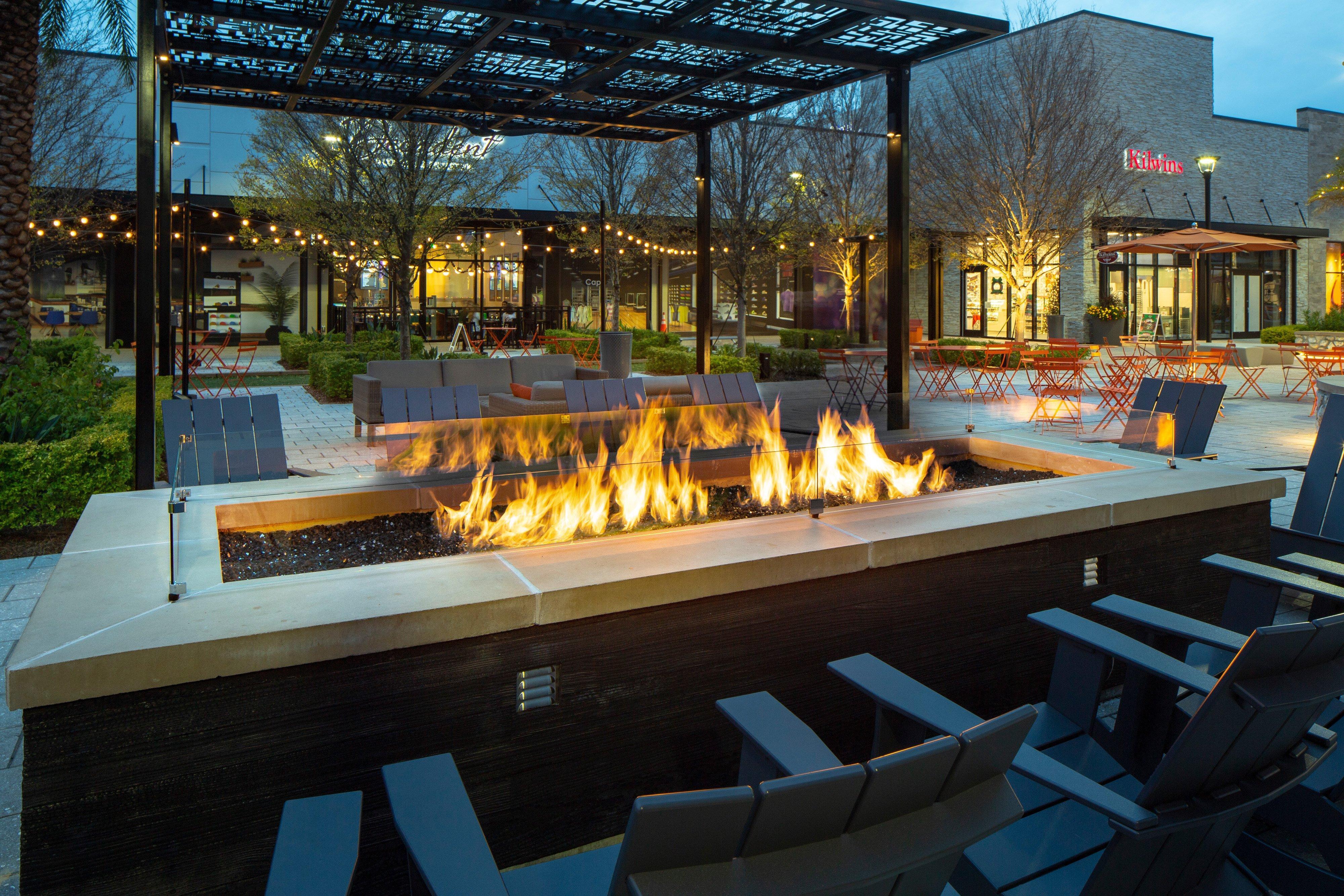 Hotel Indigo Gainesville-Celebration Pointe By Ihg Exterior photo